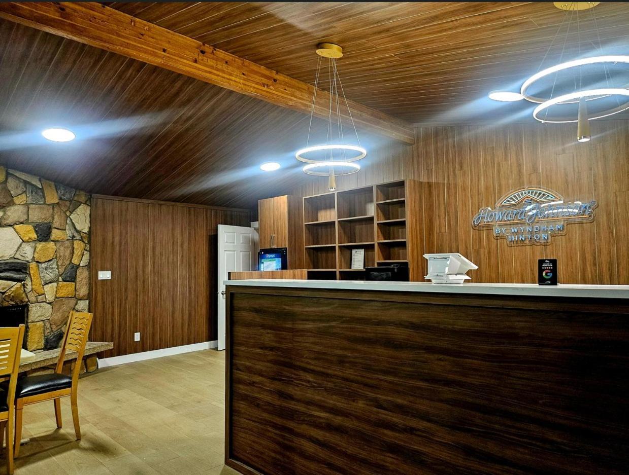 Tara Vista Inn ฮินตัน ภายนอก รูปภาพ